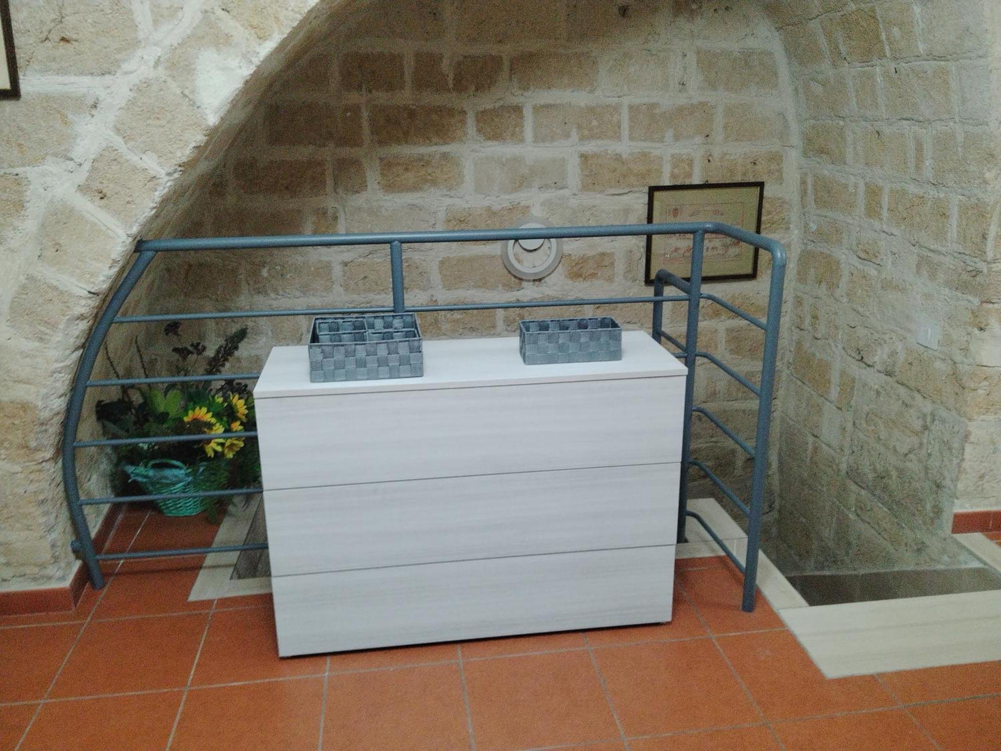 Casa Vacanza Nel Cuore Della Pietra Barletta Exterior foto